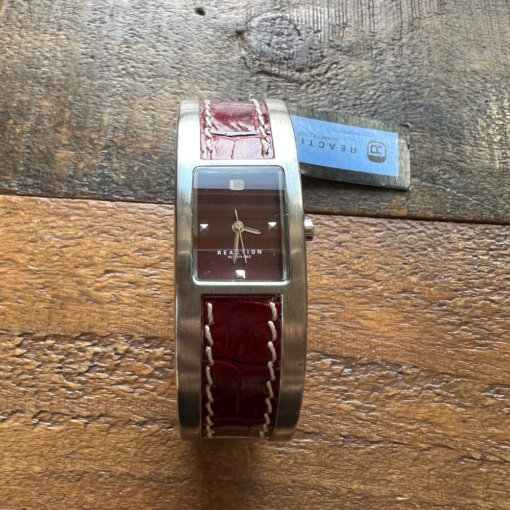 KENNETH COLE Leather and Metal Watch